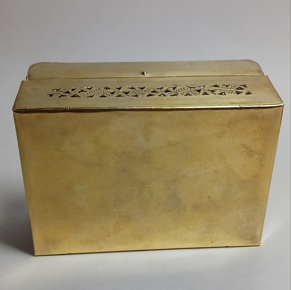 VTG Mini Metal Hollow Gold Color Cake Candy Box Wedding Favor Marriage Treat - Picture 6 of 7